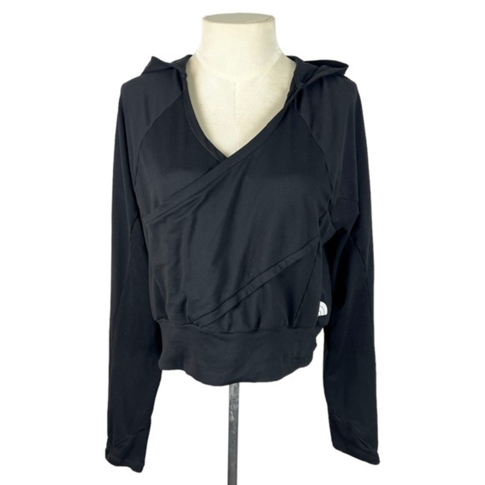 The North Face womens Motivation Wrap cropped hoodie Size Med Black